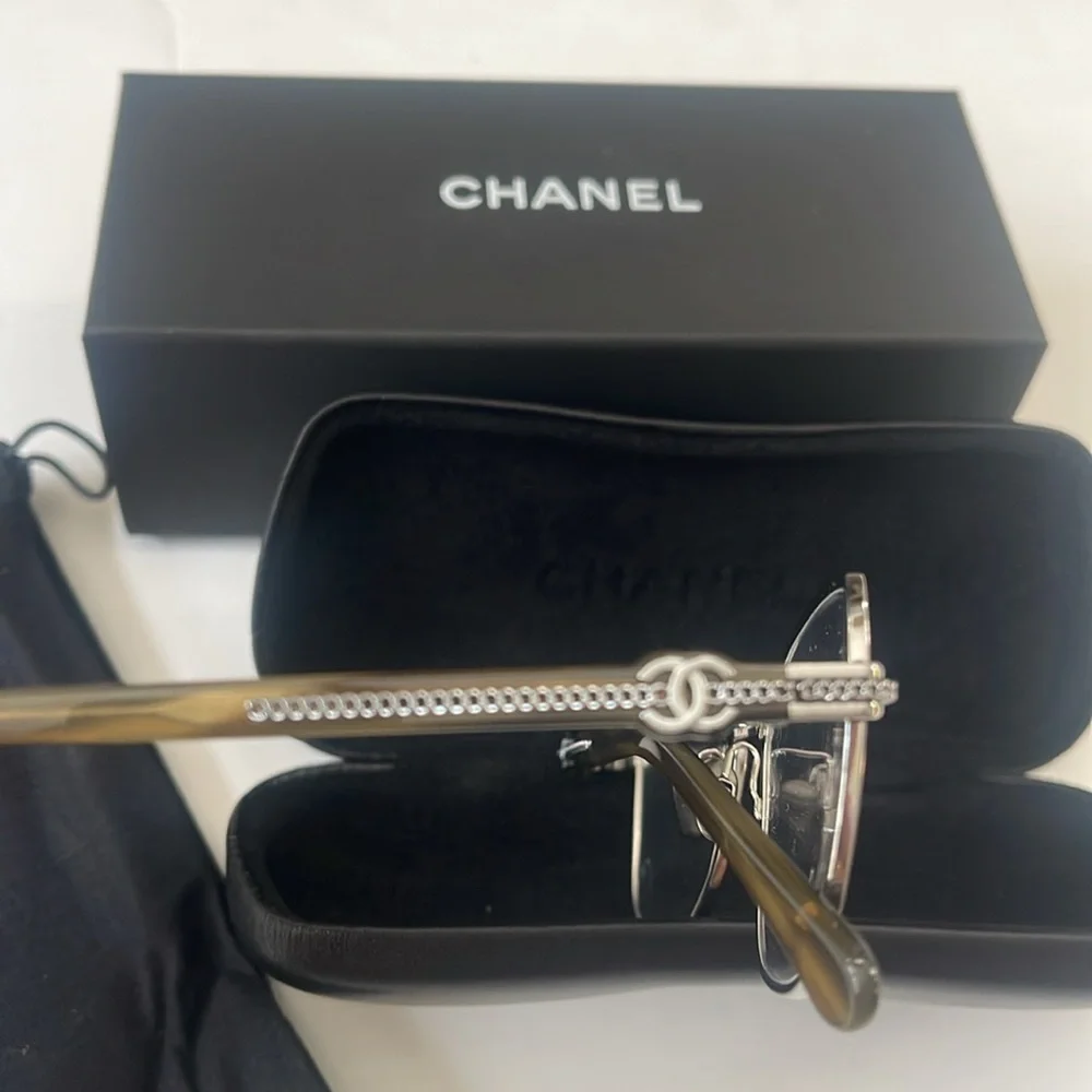 🆕 CHANEL Eyeglasses - Picture 3 of 11